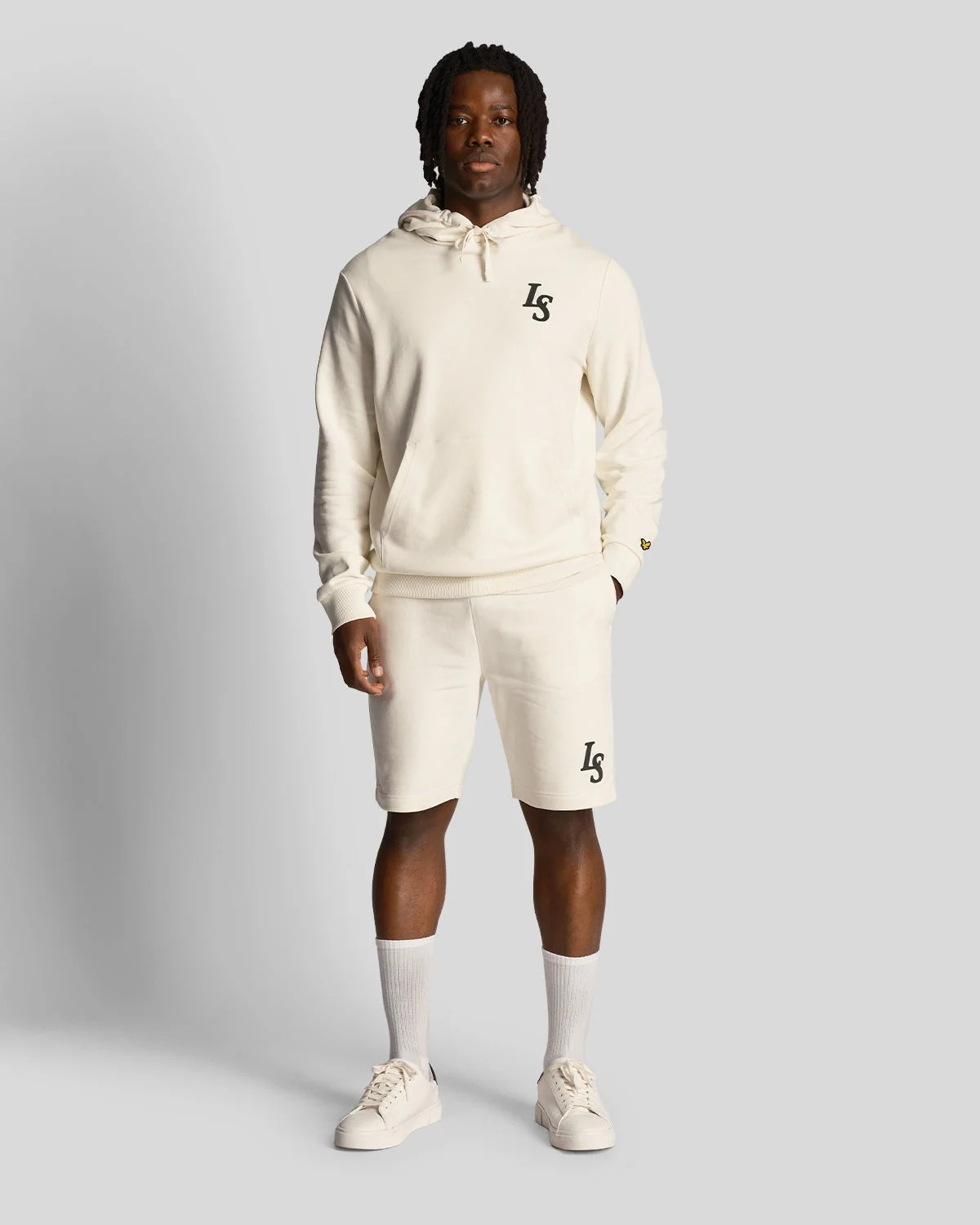 Coole Club Emblem Sweat Shorts von LYLE&SCOTT