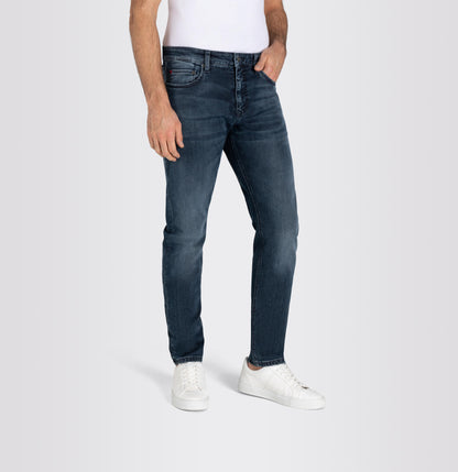 Tapered-Fit Jeans "Greg" aus elastischem Organic Cotton-Mix von MAC