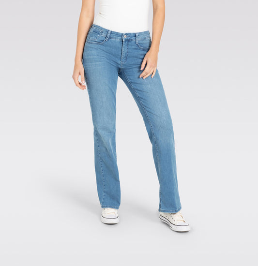 Verkürzte Flared-Jeans "Laura"  aus figurformendem Stretch Denim von MAC