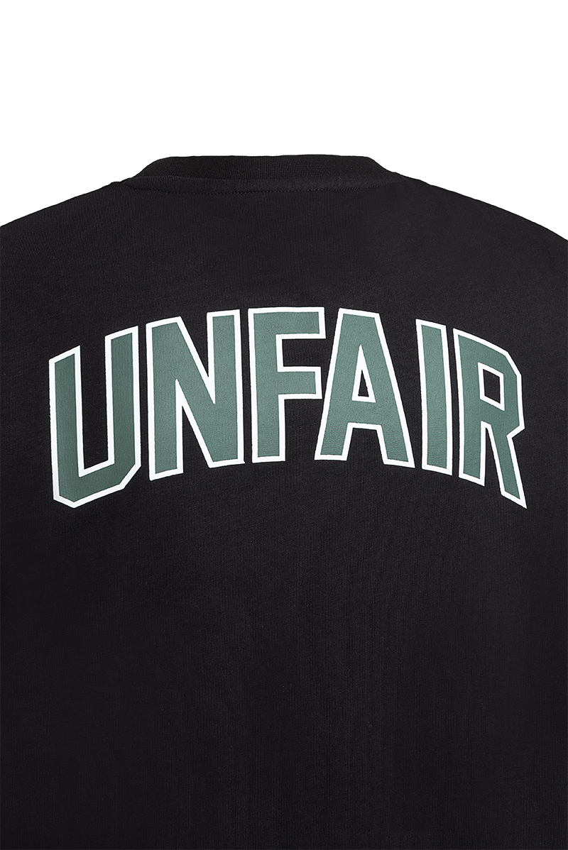 Curved Backside T-Shirt von UNFAIR ATHLETICS