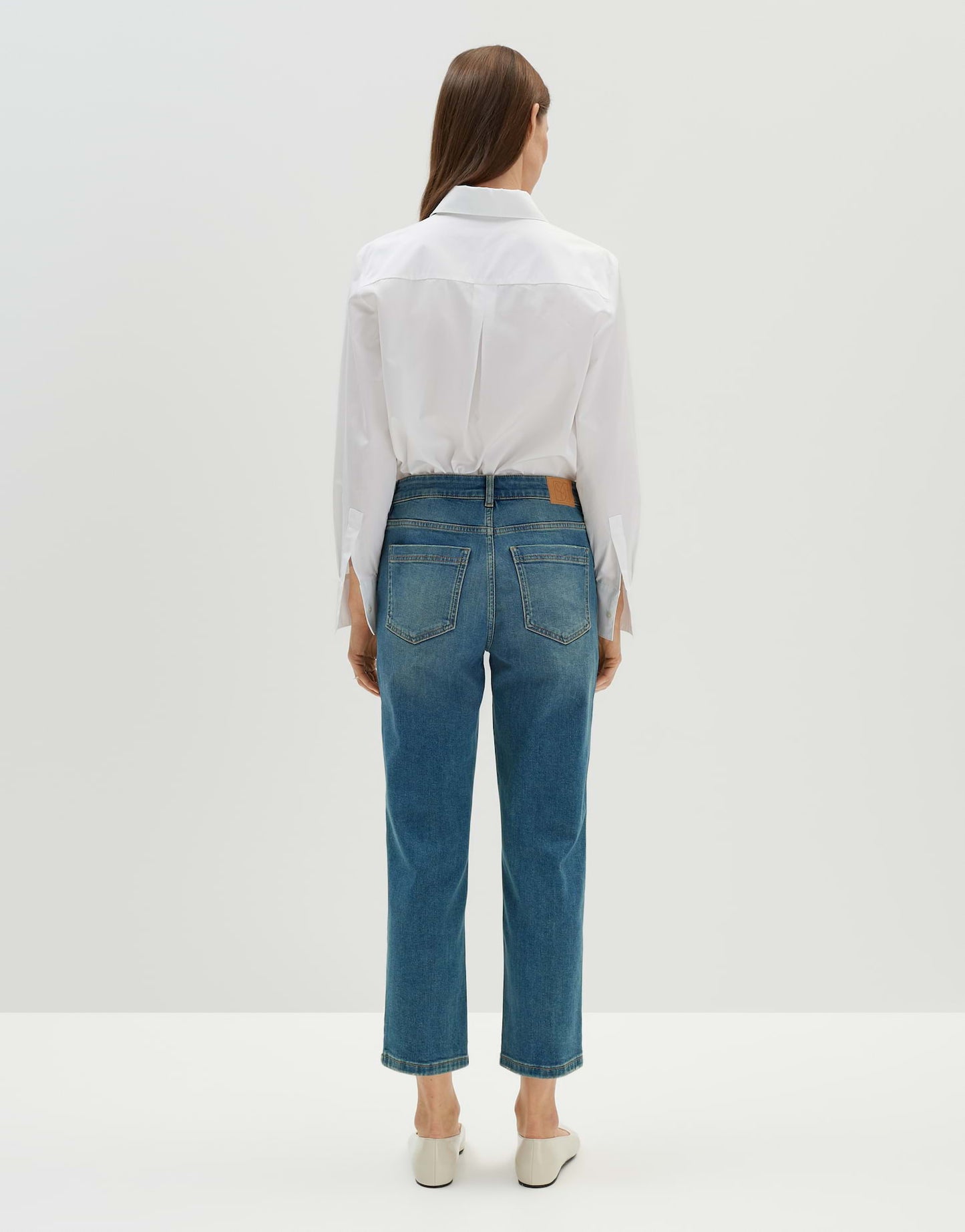 Cropped Relaxed Jeans "CORAH ICONIC" Mid Rise aus nachhaltigem Baumwoll-Mix von SOMEDAY